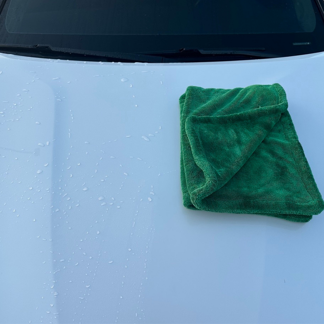 Big Green Twisted-Loop Drying Towel 36x24