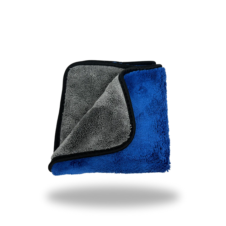 AutoRenu dual-faced twisted loop and fleece polishing towel for vehicle cleaning, showing soft, textured surfaces for polishing.