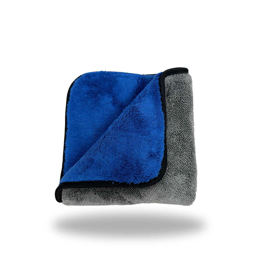 AutoRenu dual-faced twisted loop and fleece polishing towel for vehicle cleaning, showing soft, textured surfaces for polishing and buffing.