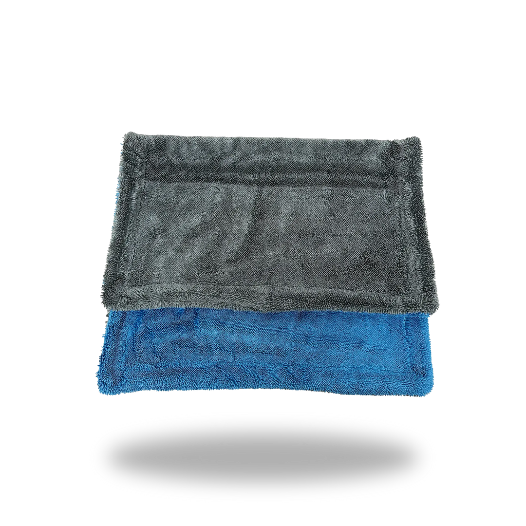 AutoRenu Twisted Loop Dual-Face Microfiber Drying Towel for vehicle cleaning, showing the dark soft microfiber surface with twisted loops.
