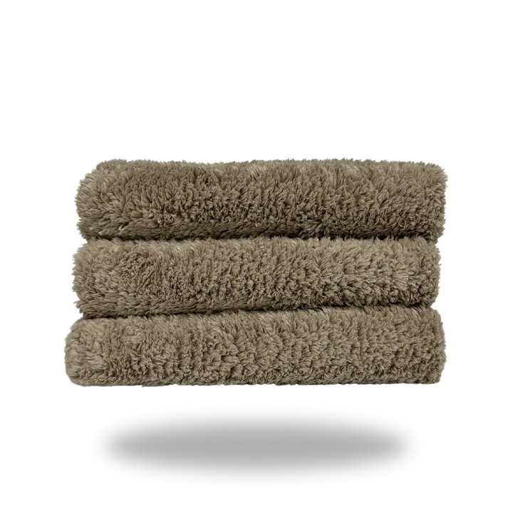 Pack of three AutoRenu Tan 600 Edgeless Microfiber cloths for vehicle cleaning, soft and highly absorbent for car detailing.